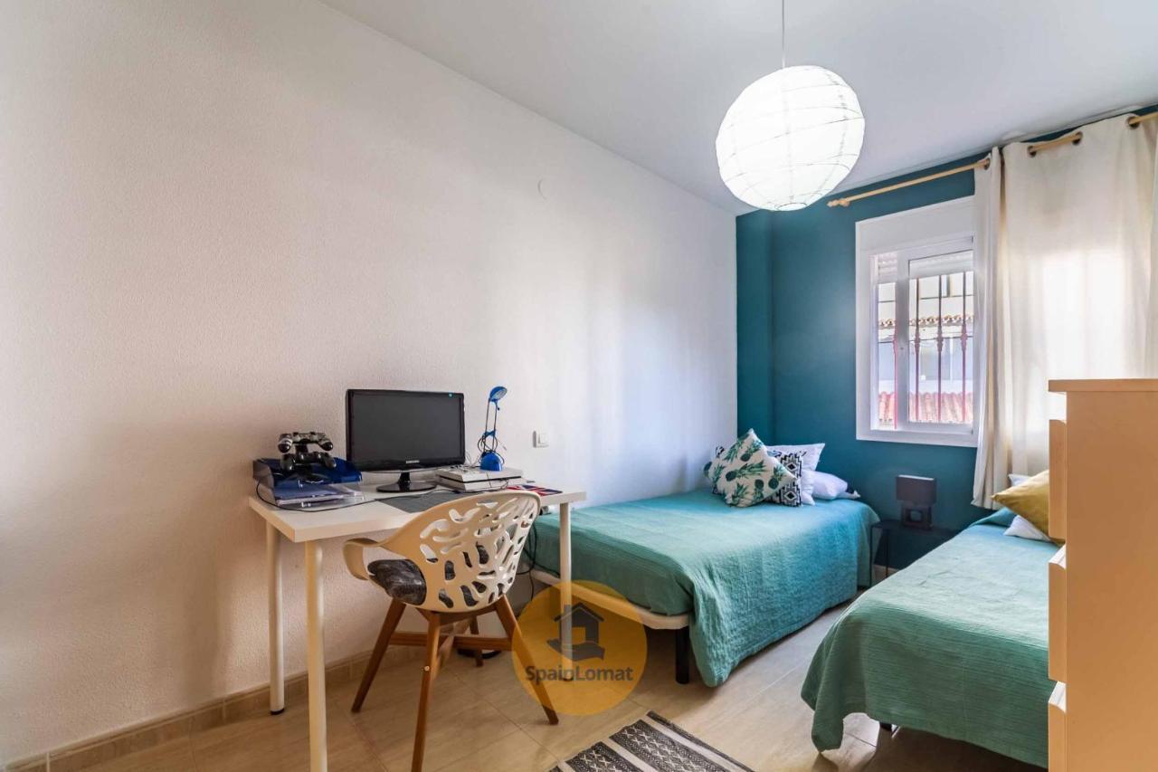Nice 2 Bedroom Apartment For Family In Los Pacos ฟูเอนฮิโรลา ภายนอก รูปภาพ