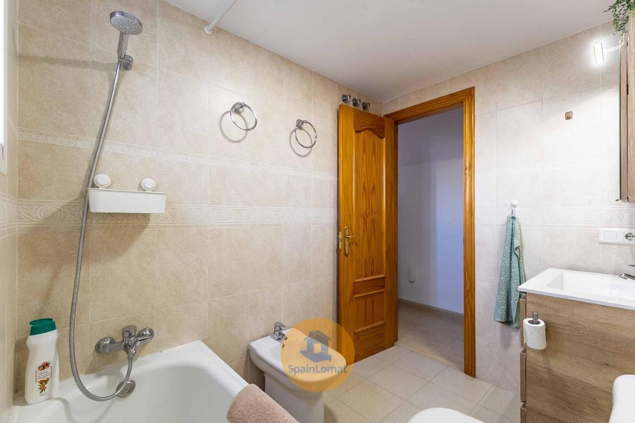 Nice 2 Bedroom Apartment For Family In Los Pacos ฟูเอนฮิโรลา ภายนอก รูปภาพ
